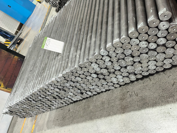 山东托辊轴厂家告诉你造成托辊旋转阻力的因素